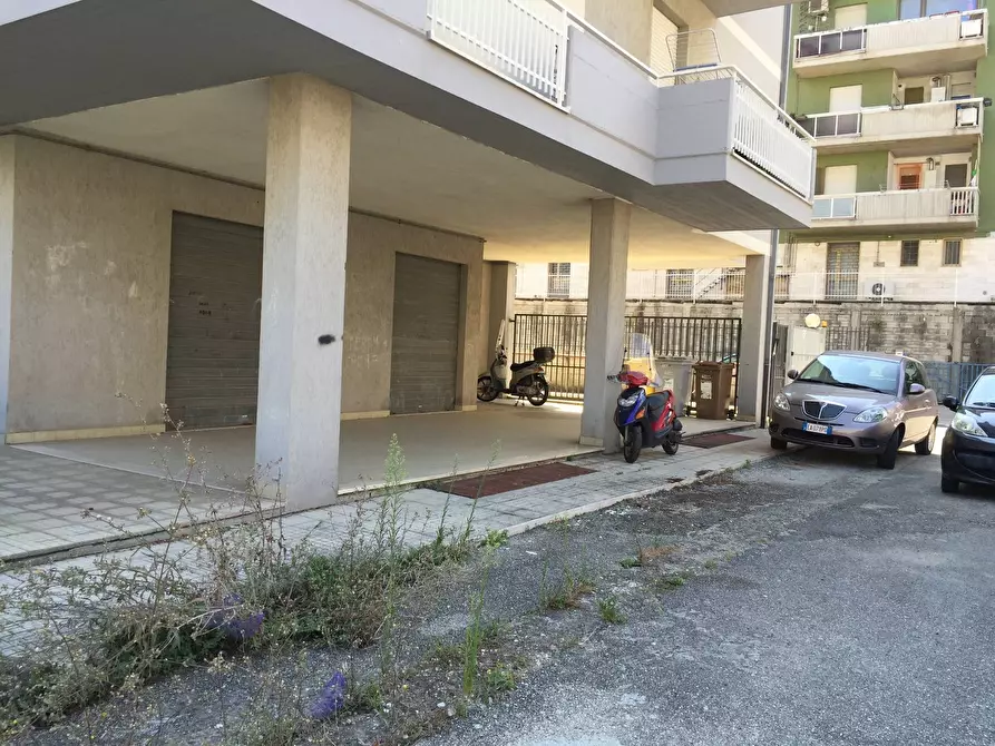 Immagine 2 di Locale commerciale in vendita  in VIA SAN ROCCO a Vasto