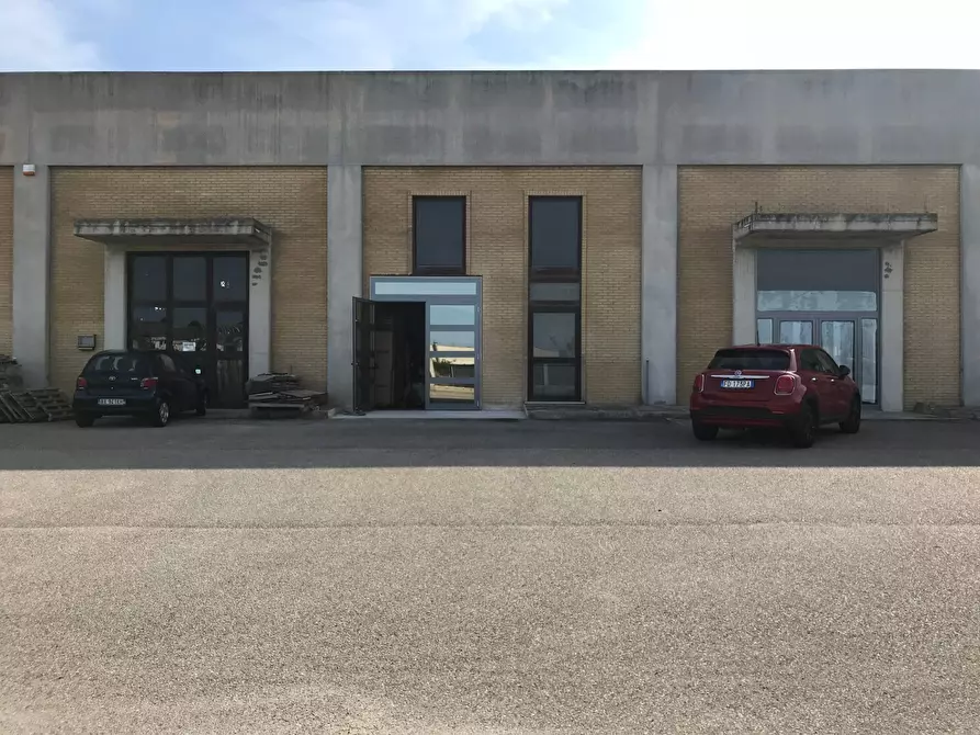 Immagine 7 di Locale commerciale   in SS 16 NORD a Vasto