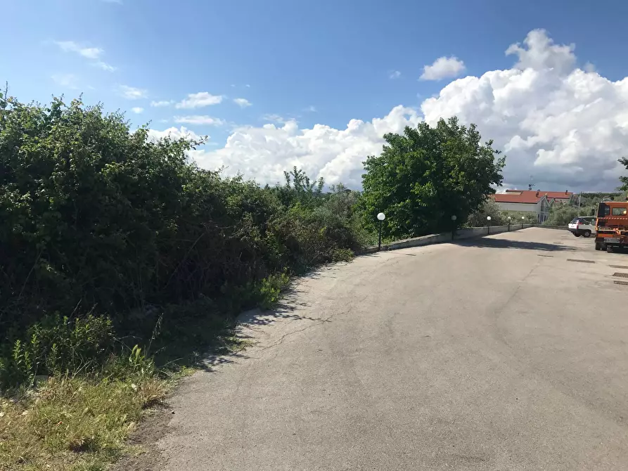 Immagine 2 di Terreno residenziale in vendita  in VIA INCORONATA a Vasto