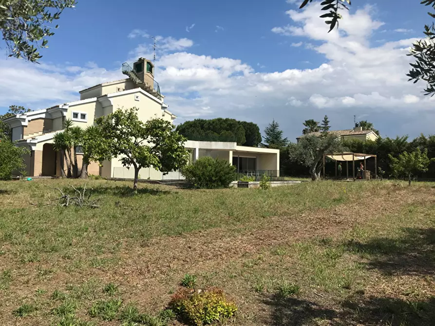 Immagine 1 di Villa in vendita  in VIA LUCI a Vasto