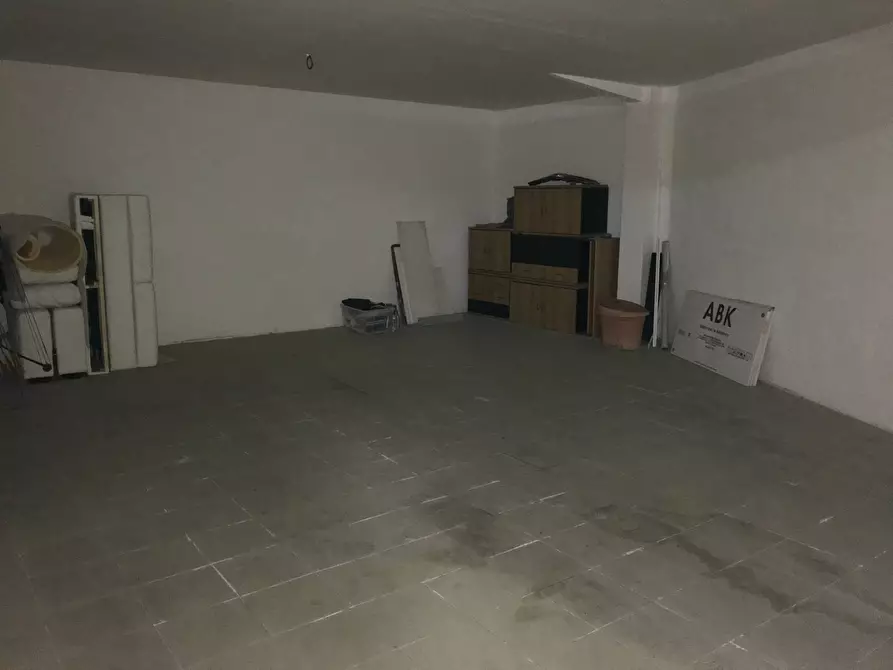 Immagine 2 di Box auto in vendita  in VIA MARTIRI DELLA VIOLENZA 16 a Vasto