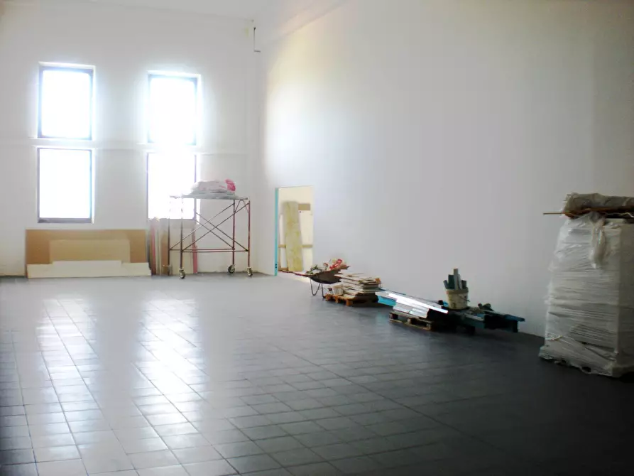 Immagine 24 di Locale commerciale   in SS 16 NORD a Vasto