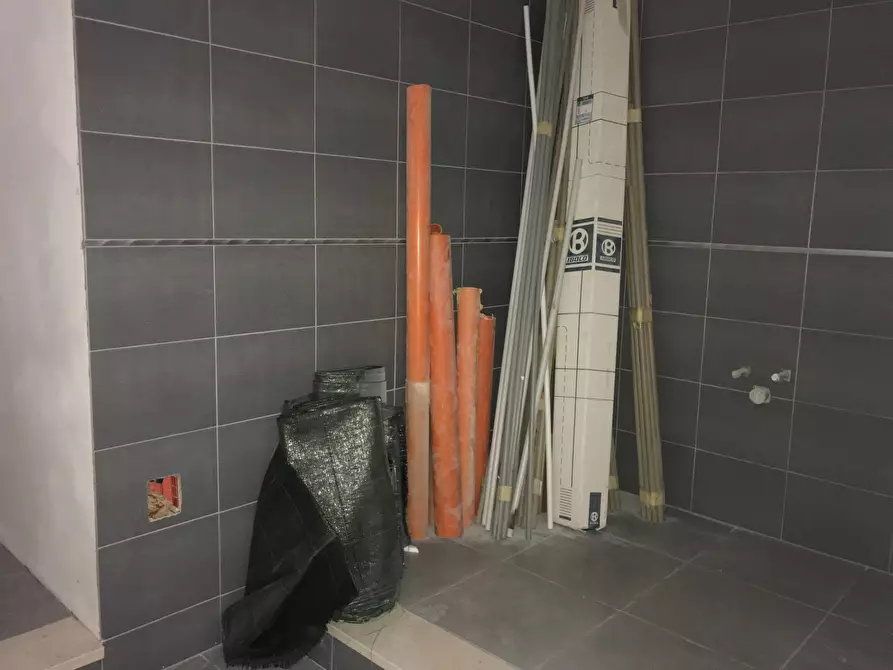 Immagine 40 di Locale commerciale   in SS 16 NORD a Vasto