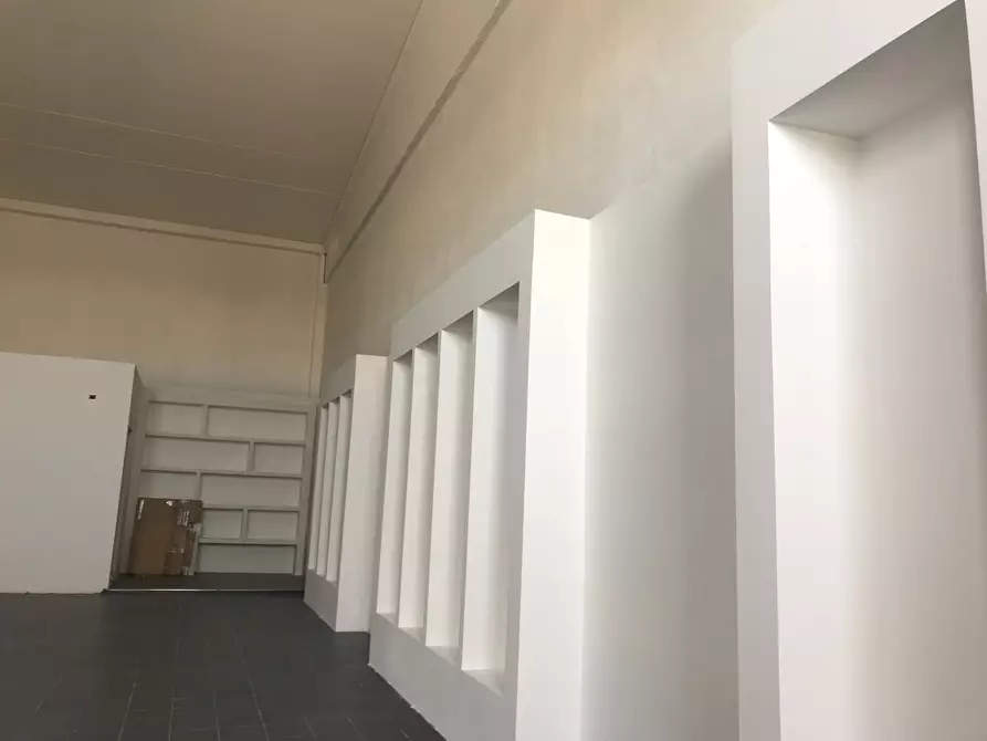 Immagine 44 di Locale commerciale   in SS 16 NORD a Vasto