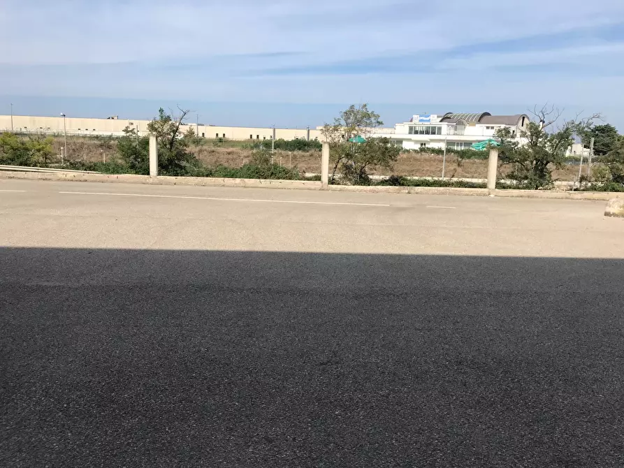 Immagine 51 di Locale commerciale   in SS 16 NORD a Vasto