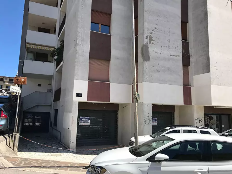 Immagine 10 di Locale commerciale in vendita  in via madonna dell'asilo 75 a Vasto