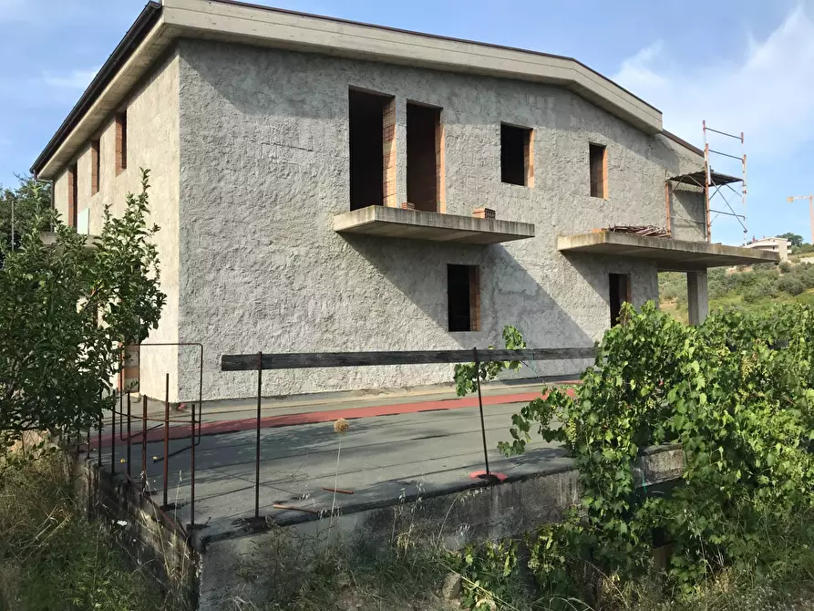 Immagine 2 di Casa indipendente in vendita  in VIA MADDALENA a Vasto