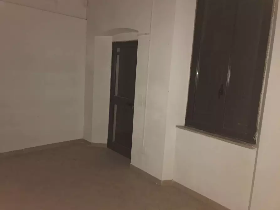 Immagine 8 di Locale commerciale in vendita  in CORSO GARIBALDI 52/A a Vasto