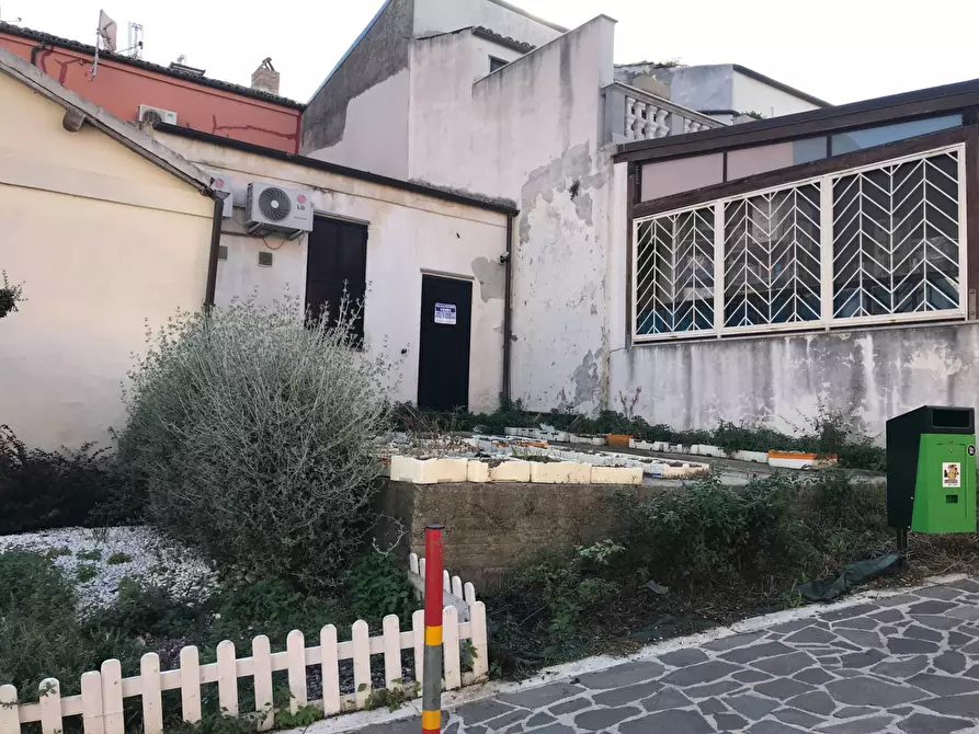 Immagine 13 di Locale commerciale in vendita  in CORSO GARIBALDI 52/A a Vasto