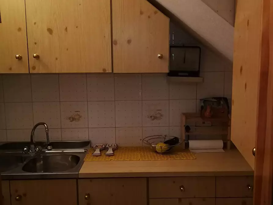 Immagine 5 di Casa semindipendente in vendita  in VIA CESARE BATTTISTI 5 a Montazzoli