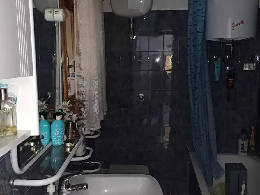 Immagine 12 di Casa semindipendente in vendita  in VIA CESARE BATTTISTI 5 a Montazzoli