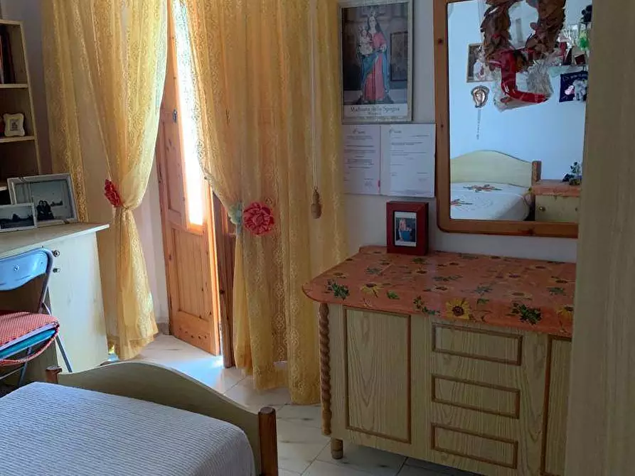 Immagine 17 di Casa semindipendente in vendita  in VIA CESARE BATTTISTI 5 a Montazzoli