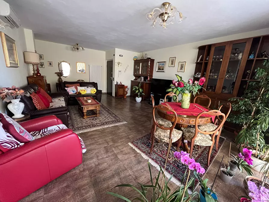 Immagine 3 di Villa in vendita  in VIA GARGHETA a San Salvo