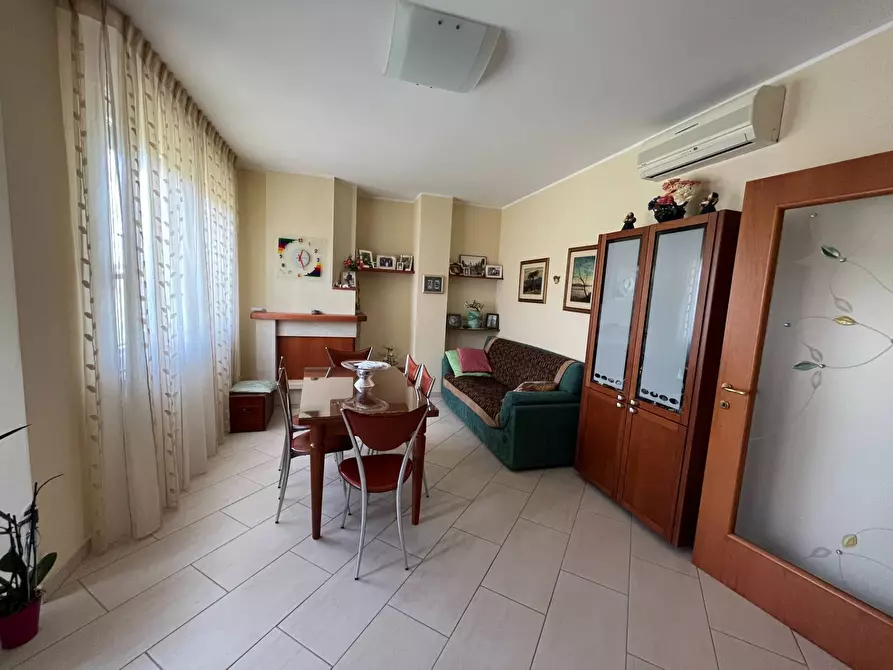 Immagine 6 di Villa in vendita  in VIA GARGHETA a San Salvo