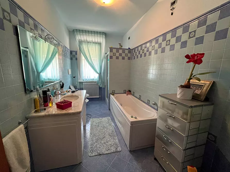 Immagine 18 di Villa in vendita  in VIA GARGHETA a San Salvo