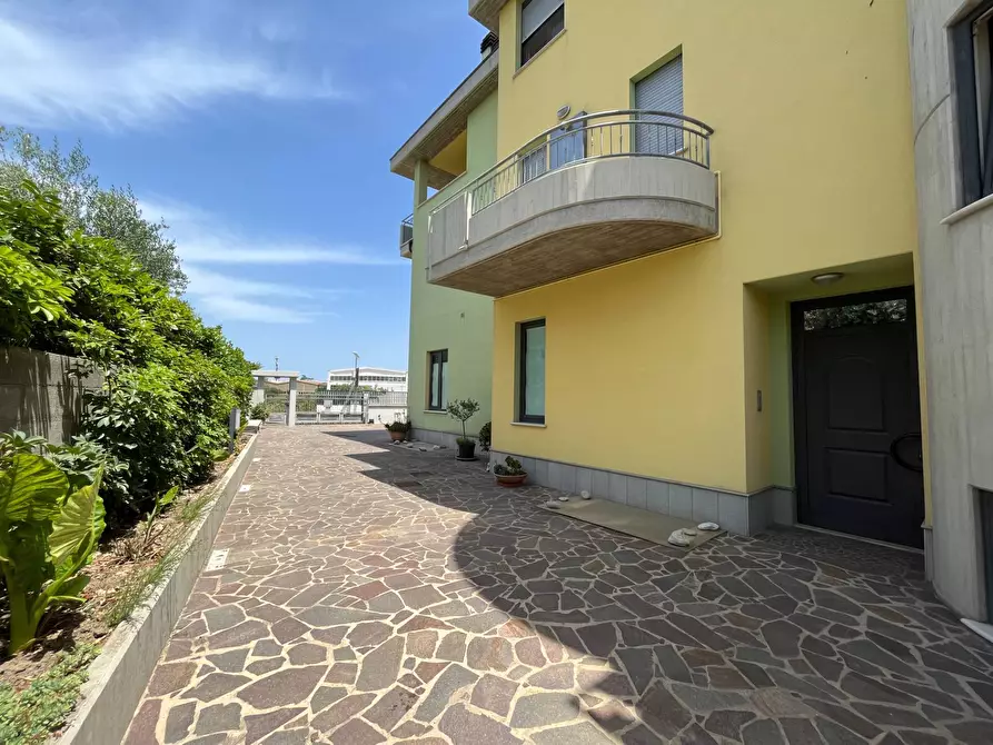 Immagine 51 di Villa in vendita  in VIA GARGHETA a San Salvo