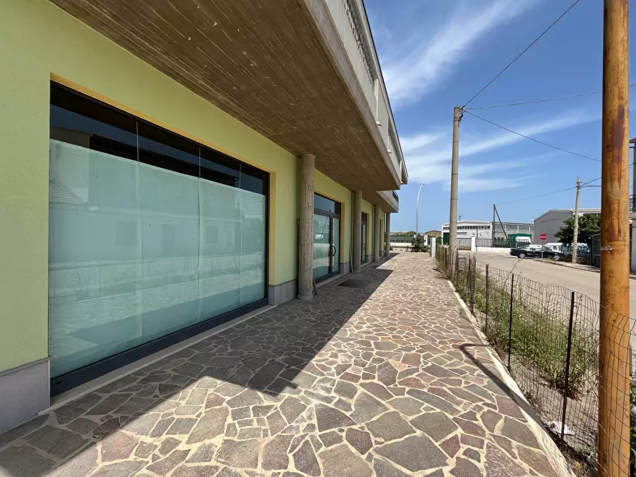 Immagine 54 di Villa in vendita  in VIA GARGHETA a San Salvo