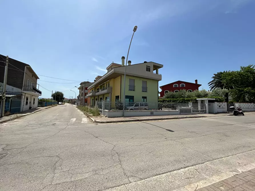 Immagine 58 di Villa in vendita  in VIA GARGHETA a San Salvo