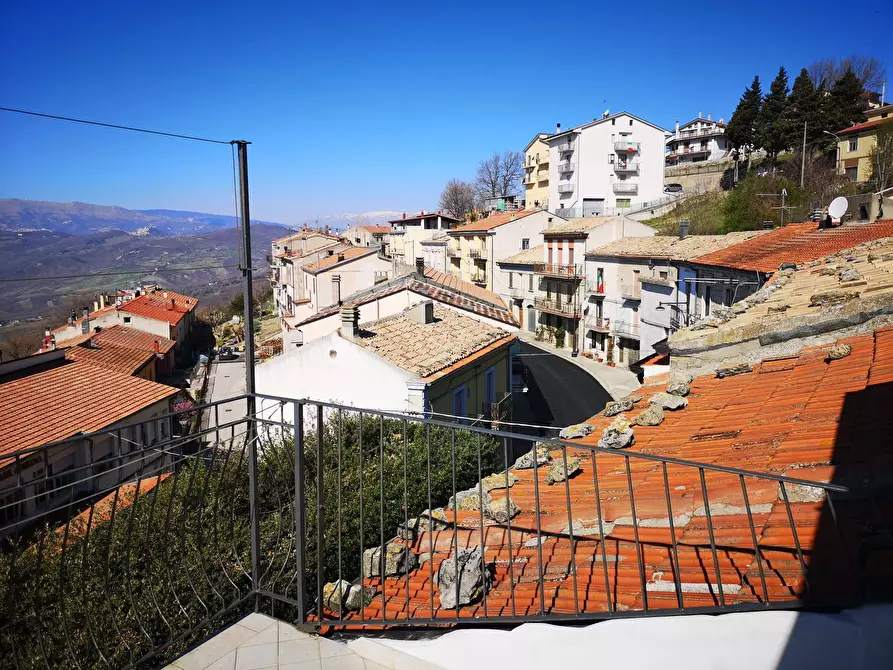 Immagine 32 di Casa semindipendente in vendita  in VIA SANT'ANTONIO ABATE VICO 1 a Tufillo