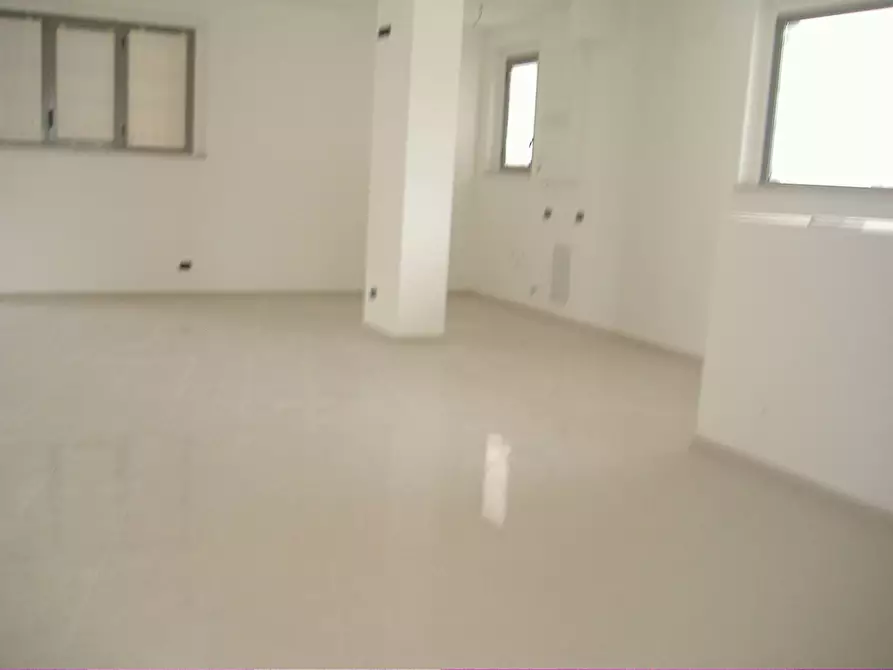 Immagine 5 di Locale commerciale in vendita  in VIA HISTONIENSE a Vasto