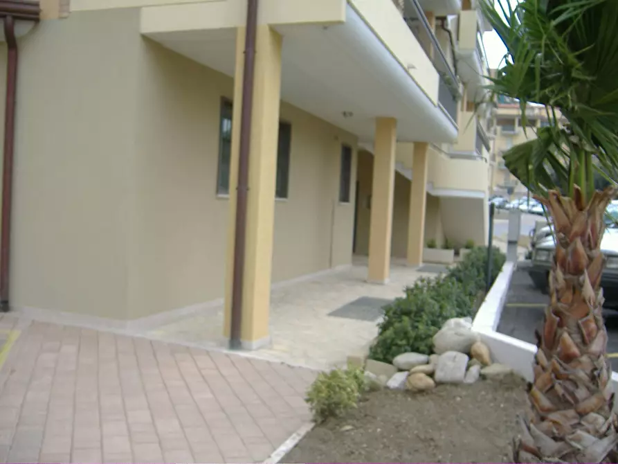 Immagine 7 di Locale commerciale in vendita  in VIA HISTONIENSE a Vasto