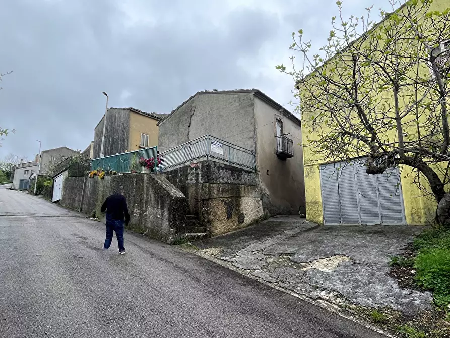 Immagine 19 di Casa semindipendente in vendita  in VIA GIARDINO 10 a Guilmi