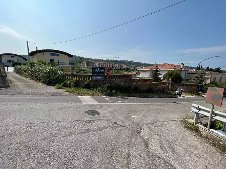 Immagine 35 di Villa in vendita  in VIA MONTEVECCHIO a Vasto