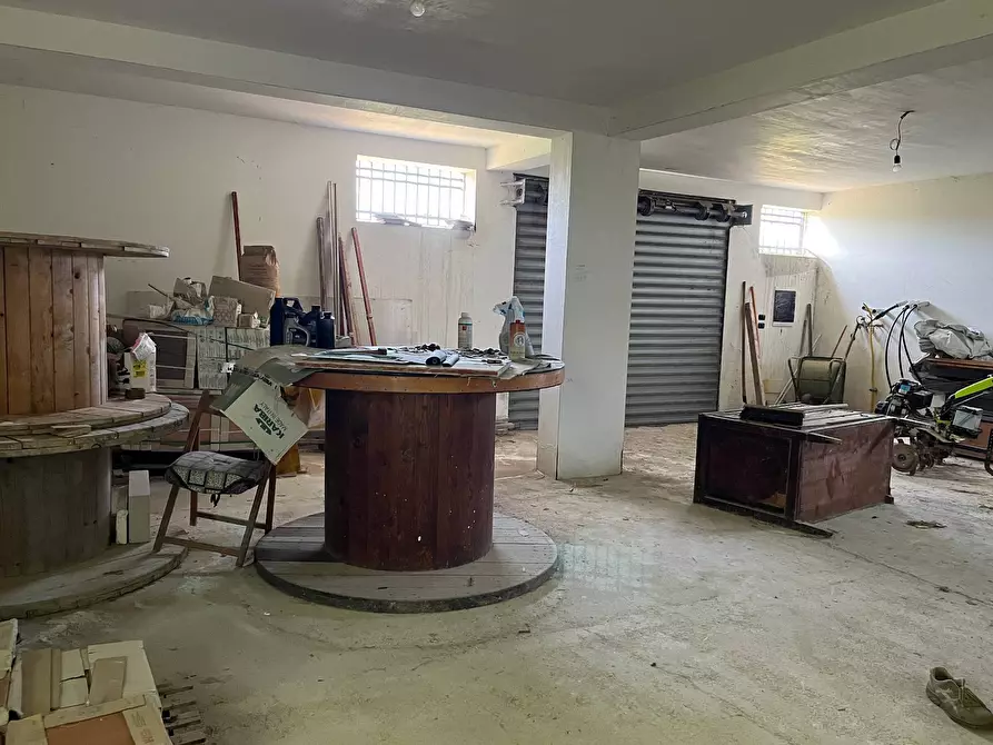 Immagine 29 di Villa in vendita  in VIA MONTEVECCHIO a Vasto