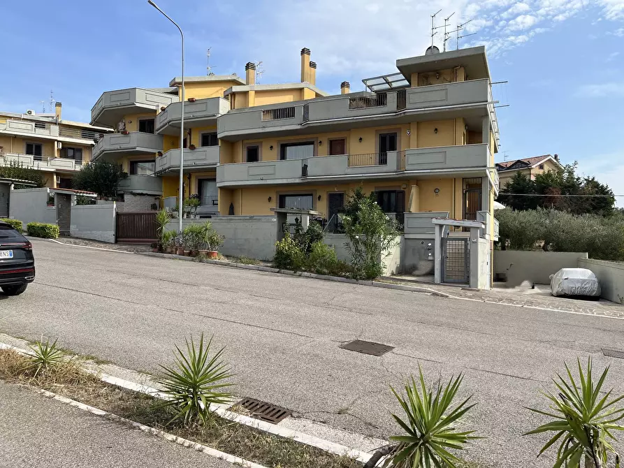 Immagine 1 di Appartamento in vendita  in VIA SAN ROCCO a Vasto