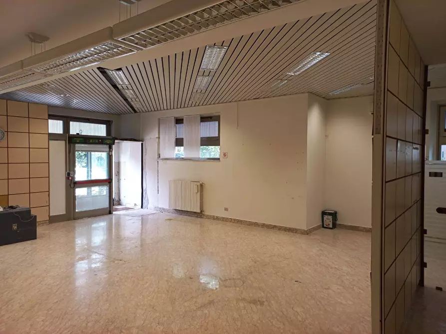 Immagine 3 di Locale commerciale in affitto  in VIA DANTE ALIGHIERI a Scerni