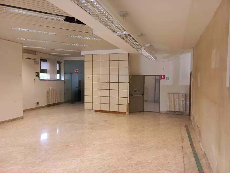 Immagine 6 di Locale commerciale in affitto  in VIA DANTE ALIGHIERI a Scerni