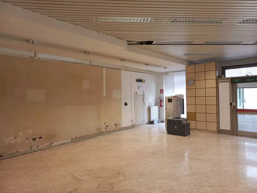 Immagine 5 di Locale commerciale in affitto  in VIA DANTE ALIGHIERI a Scerni