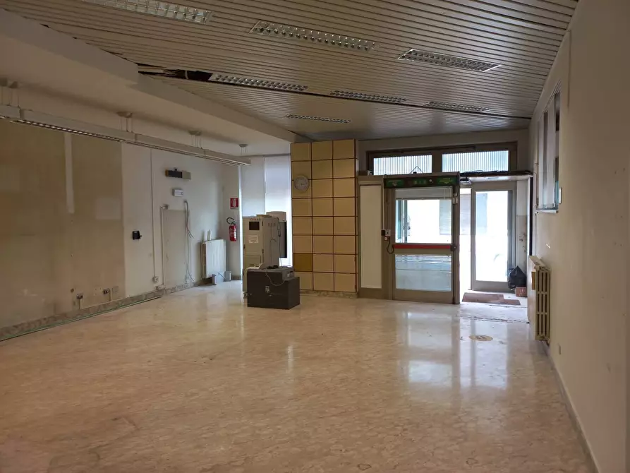 Immagine 7 di Locale commerciale in affitto  in VIA DANTE ALIGHIERI a Scerni
