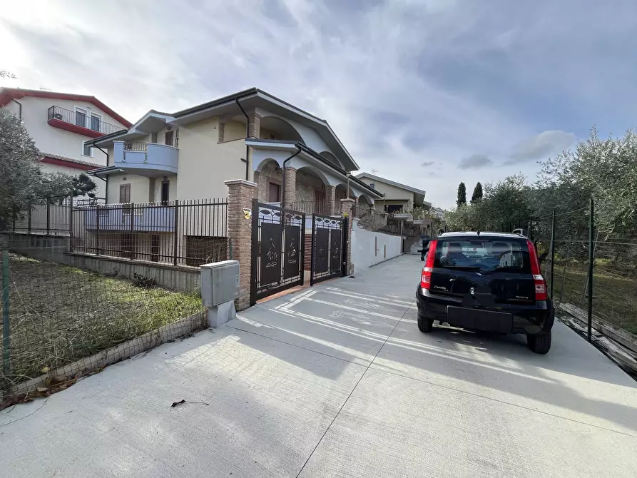 Immagine 4 di Terreno residenziale in vendita  in C.DA INCORONATA a Vasto