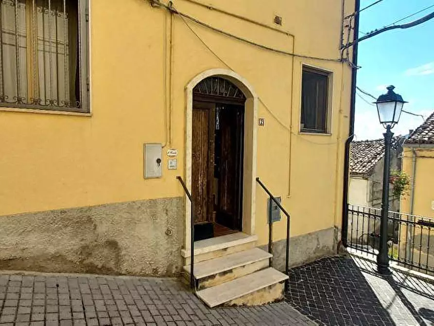 Immagine 11 di Casa semindipendente in affitto  in VIA UMBERTO I 1 a Carunchio