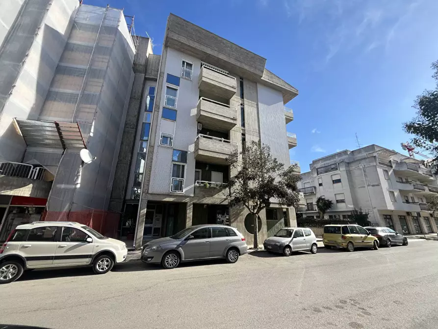 Immagine 7 di Locale commerciale in vendita  in VIA PLATONE a Vasto