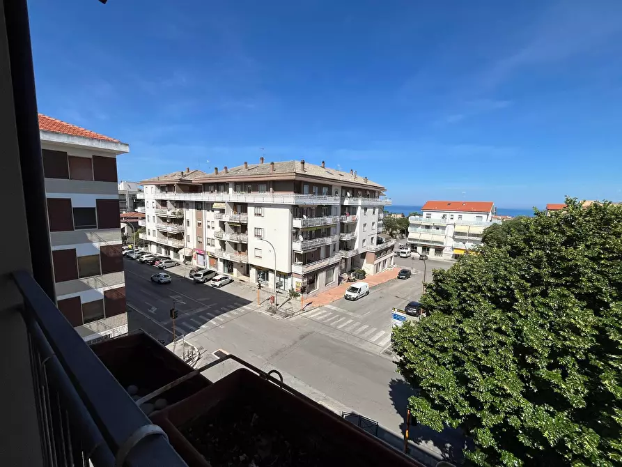 Immagine 9 di Appartamento in vendita  in VIA CICCARONE a Vasto