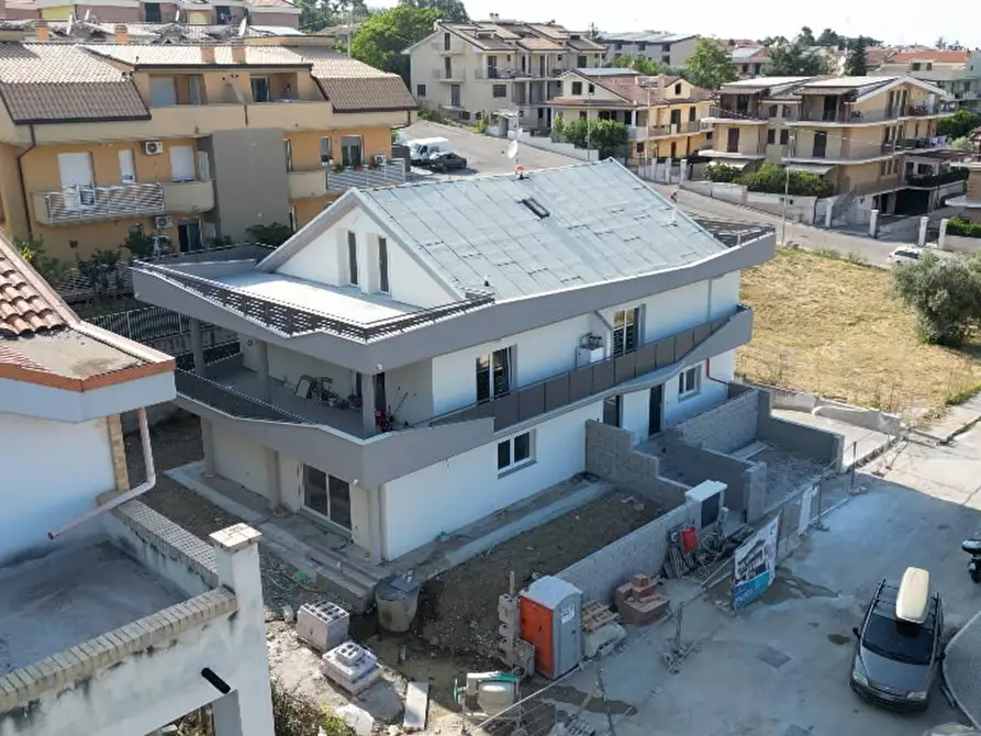 Immagine 3 di Appartamento in vendita  in VIA DON FELICE PICCIRILLI a Vasto