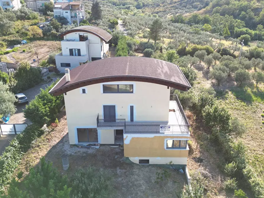 Immagine 40 di Villa in vendita  in VIA MONTEVECCHIO a Vasto