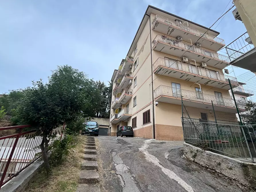 Immagine 30 di Appartamento in vendita  in VIA DEL GIGLIO a Vasto