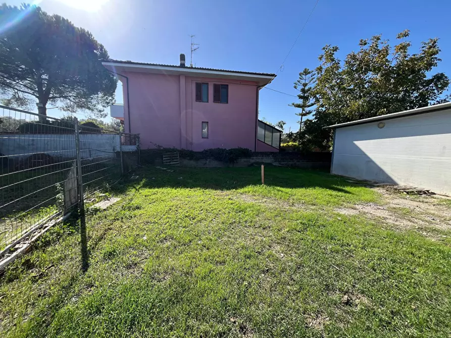 Immagine 42 di Villa in vendita  in via San Sisto a Vasto