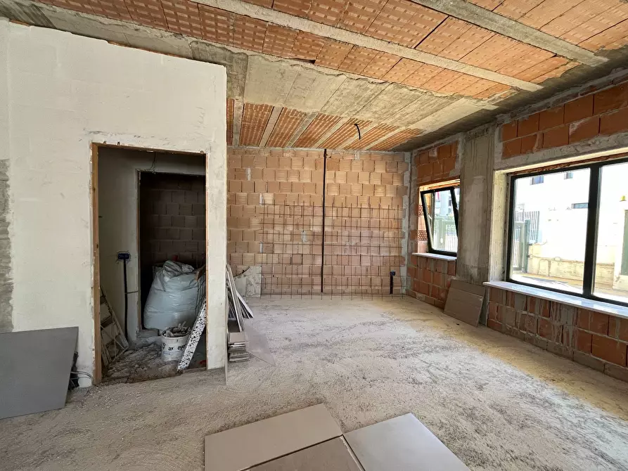 Immagine 9 di Locale commerciale in vendita  in VIA MARCO POLO a Vasto