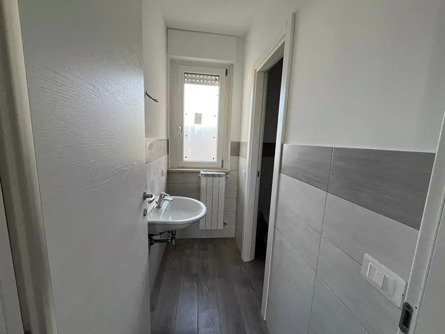 Immagine 10 di Casa indipendente in vendita  in VIA INCORONATA a Vasto