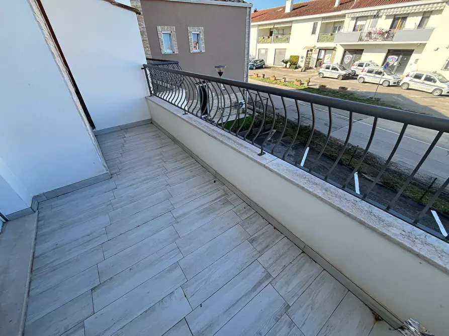 Immagine 12 di Casa indipendente in vendita  in VIA INCORONATA a Vasto