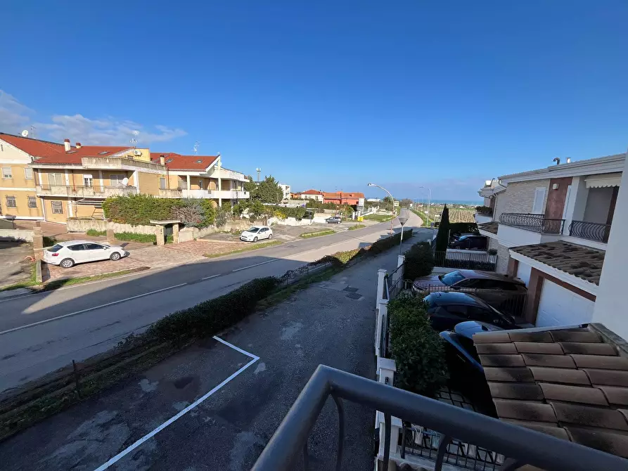 Immagine 14 di Casa indipendente in vendita  in VIA INCORONATA a Vasto