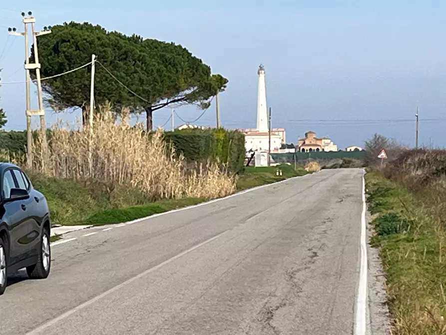 Immagine 7 di Villa in vendita  in VIA OSCA a Vasto