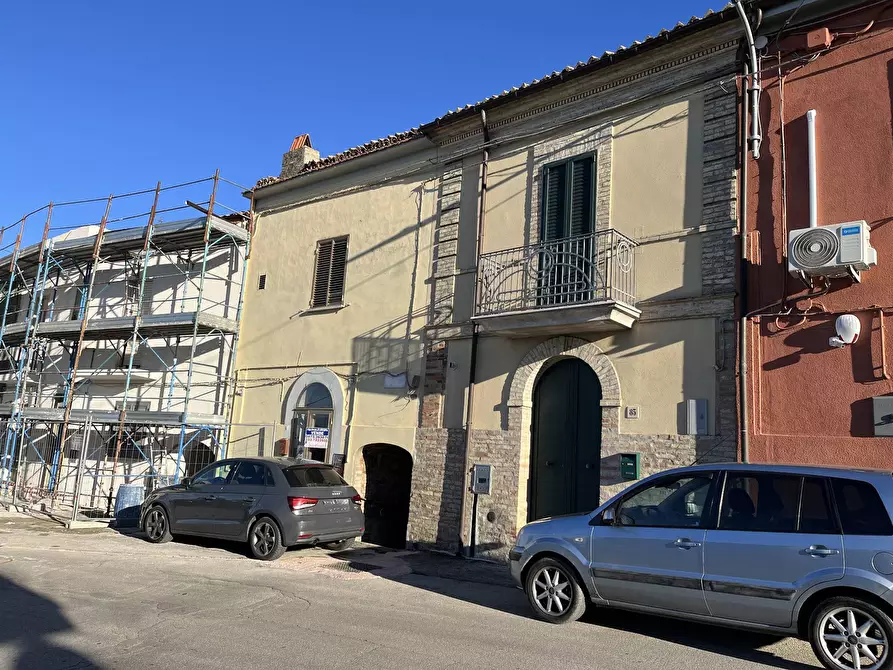 Immagine 1 di Casa semindipendente in vendita  in VIA MUZIO a Pollutri