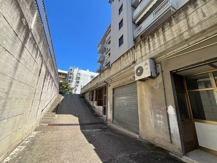 Immagine 4 di Magazzino in vendita  in VIA SAN ROCCO a Vasto