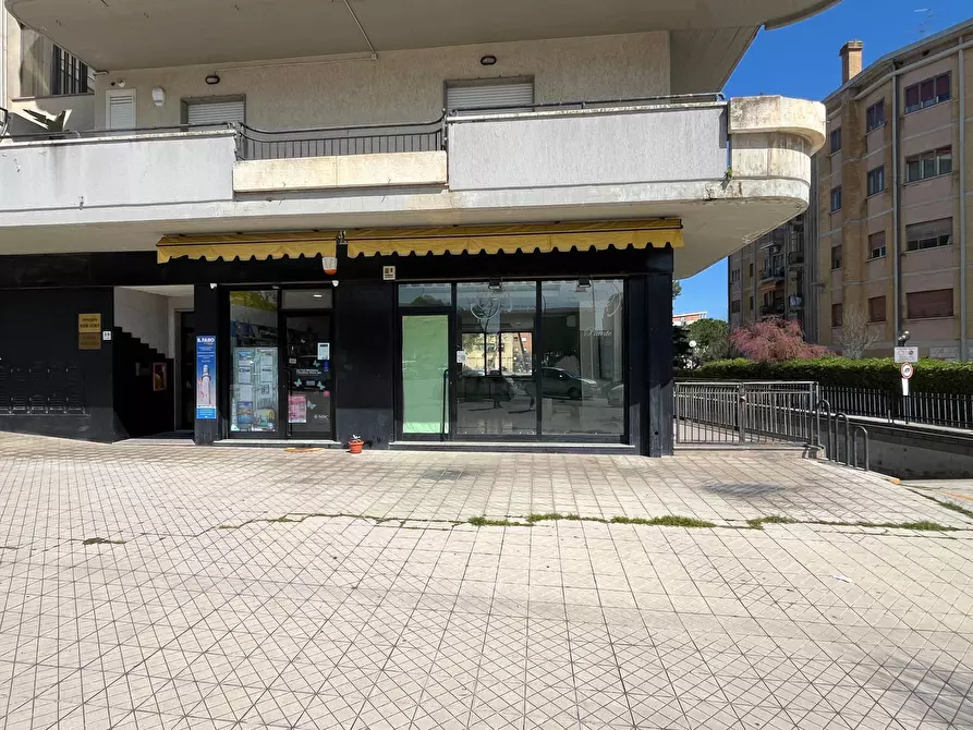 Immagine 6 di Locale commerciale in affitto  in CORSO EUROPA a Vasto