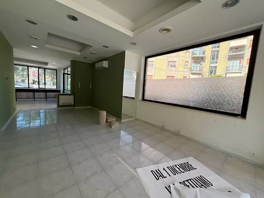 Immagine 10 di Locale commerciale in affitto  in CORSO EUROPA a Vasto